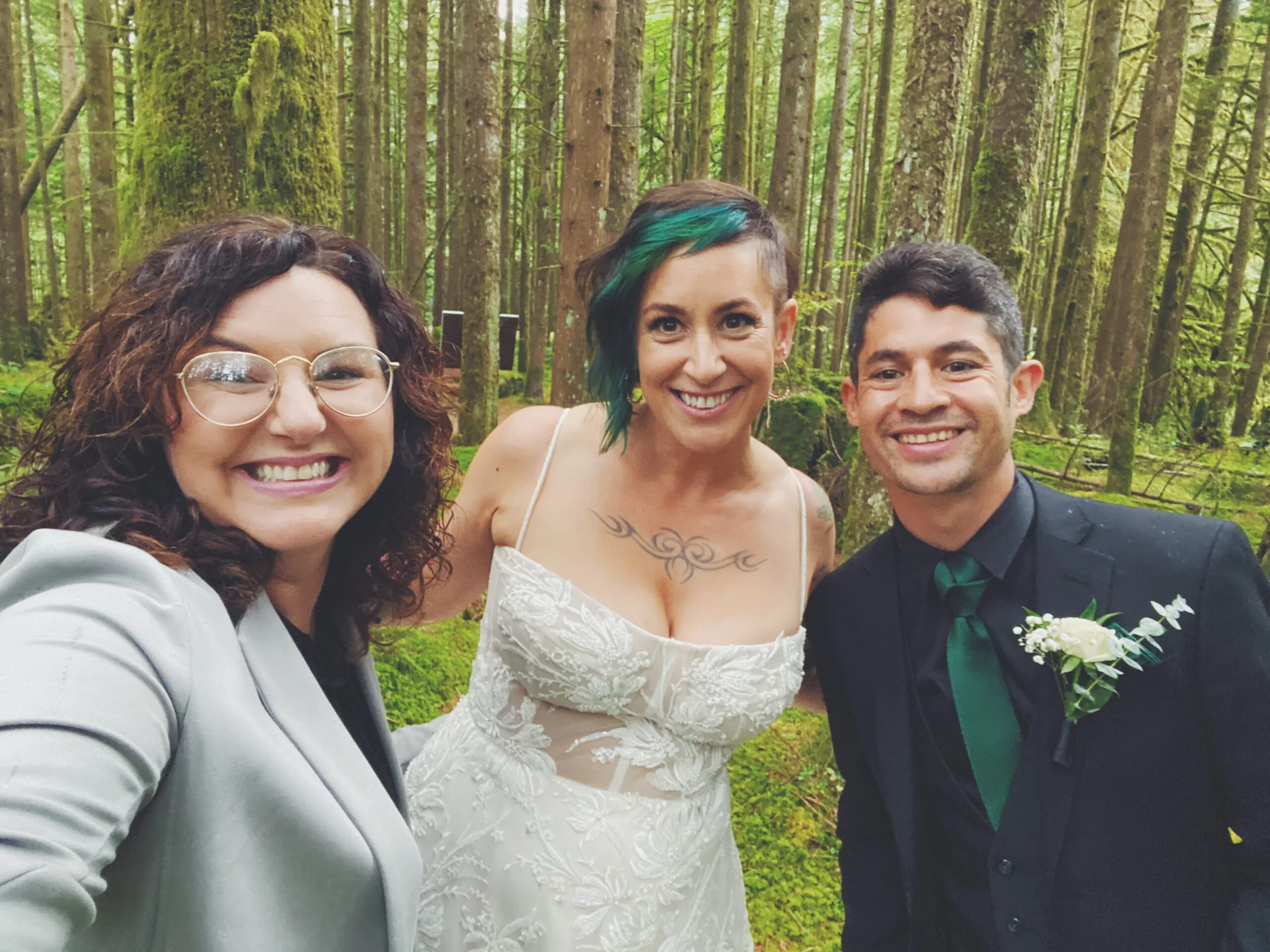 Officiant Lani selfie with Kristy and Tyrone