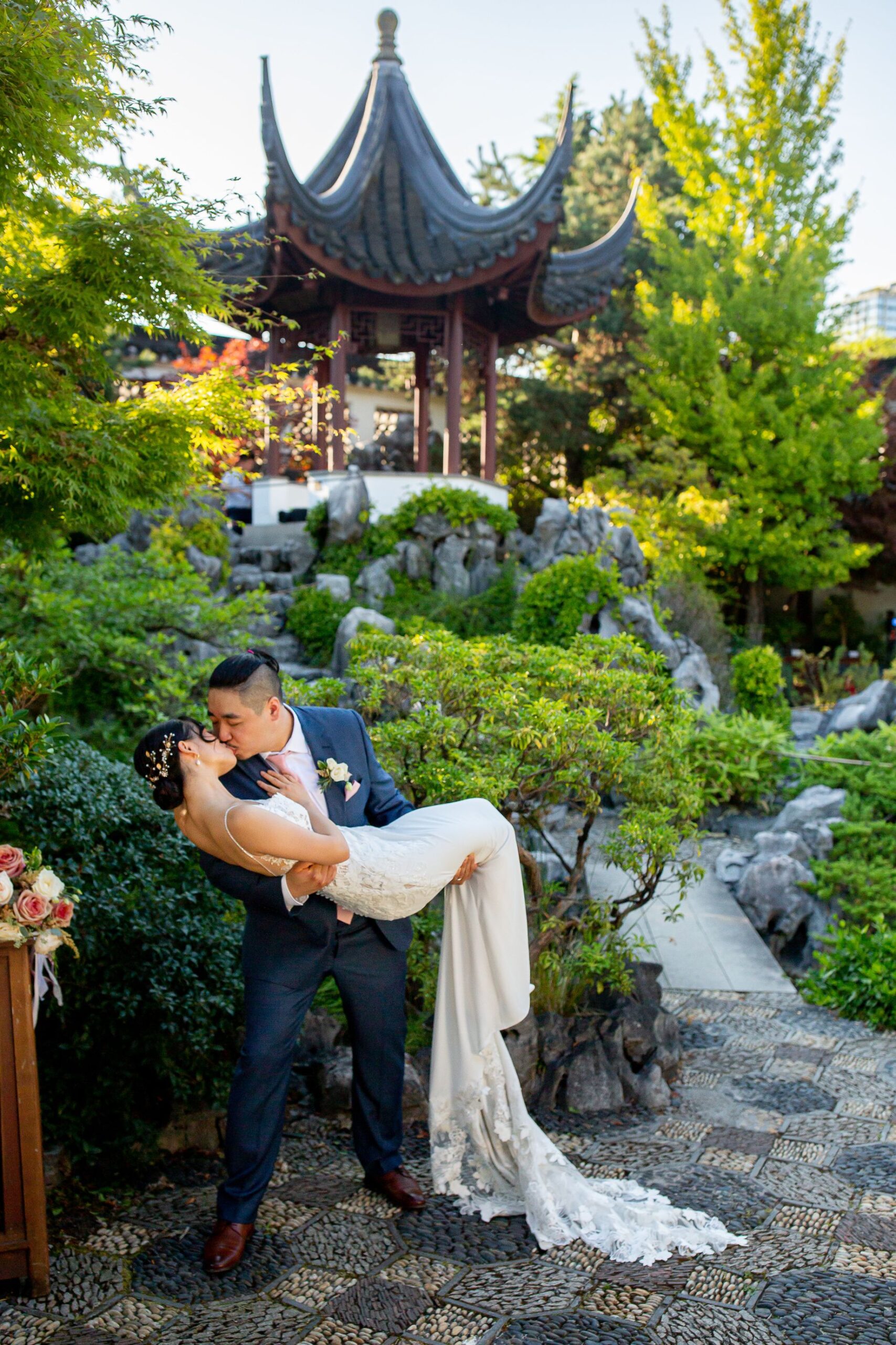 Couples portrait at Dr. Sun Yat-Sen Gardens