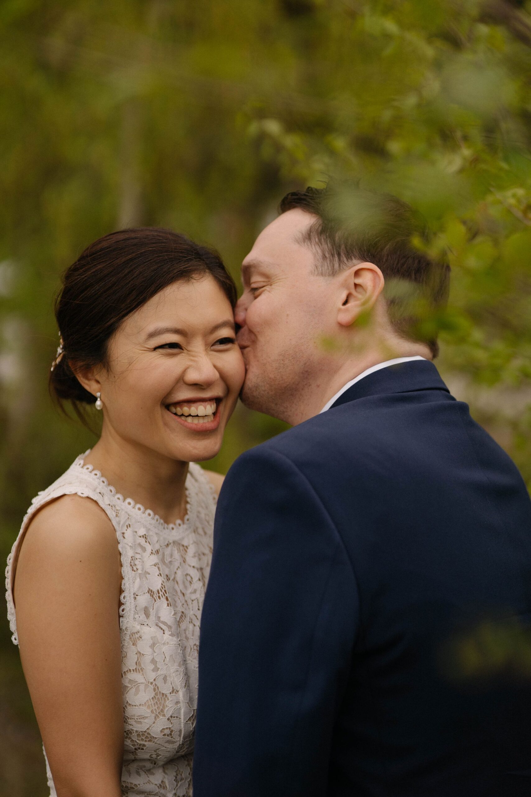 elopement couple kissing, plan your elopement in Edmonton