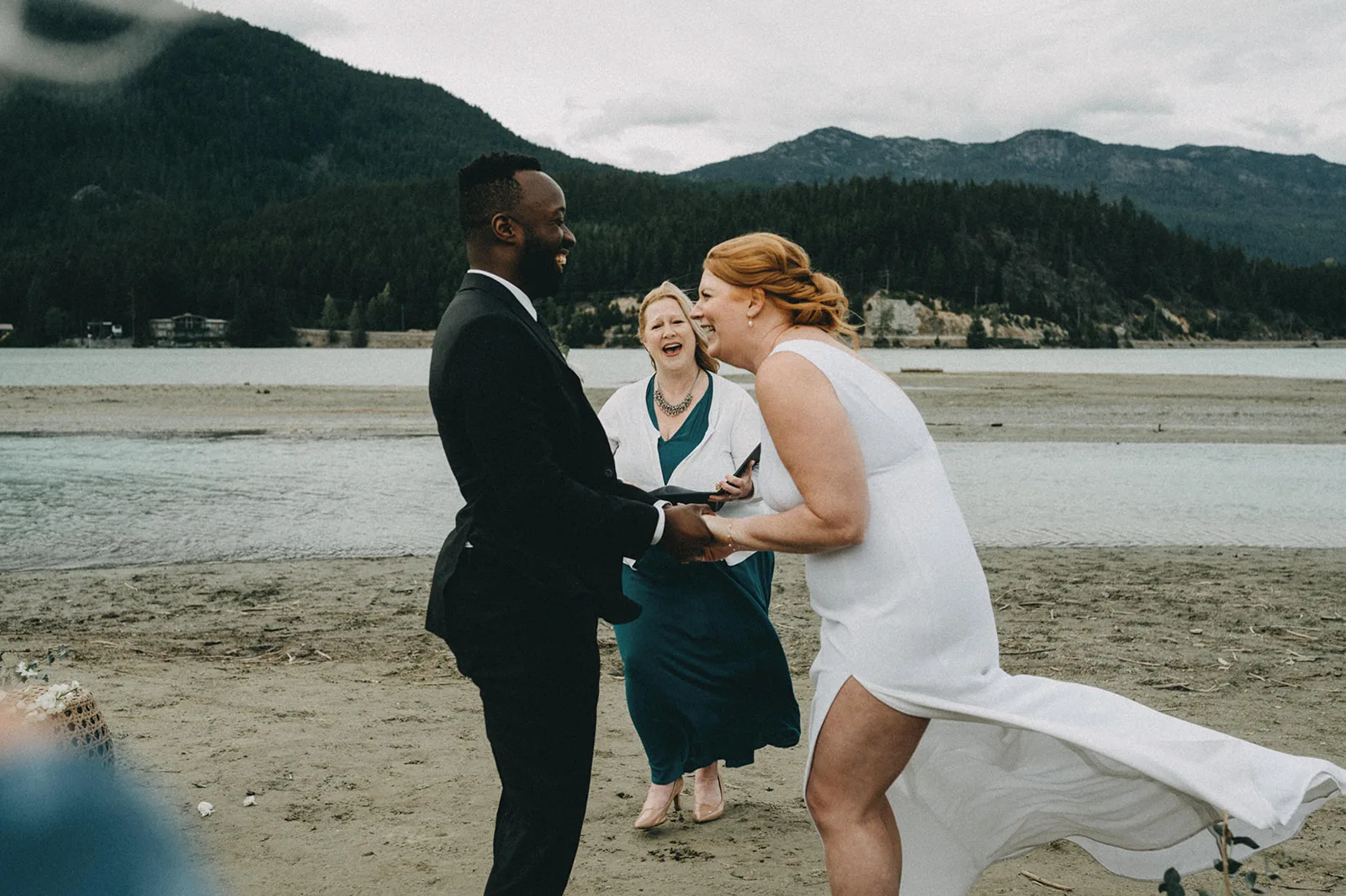 Vancouver Island wedding with Young Hip & Married officiant Melinda