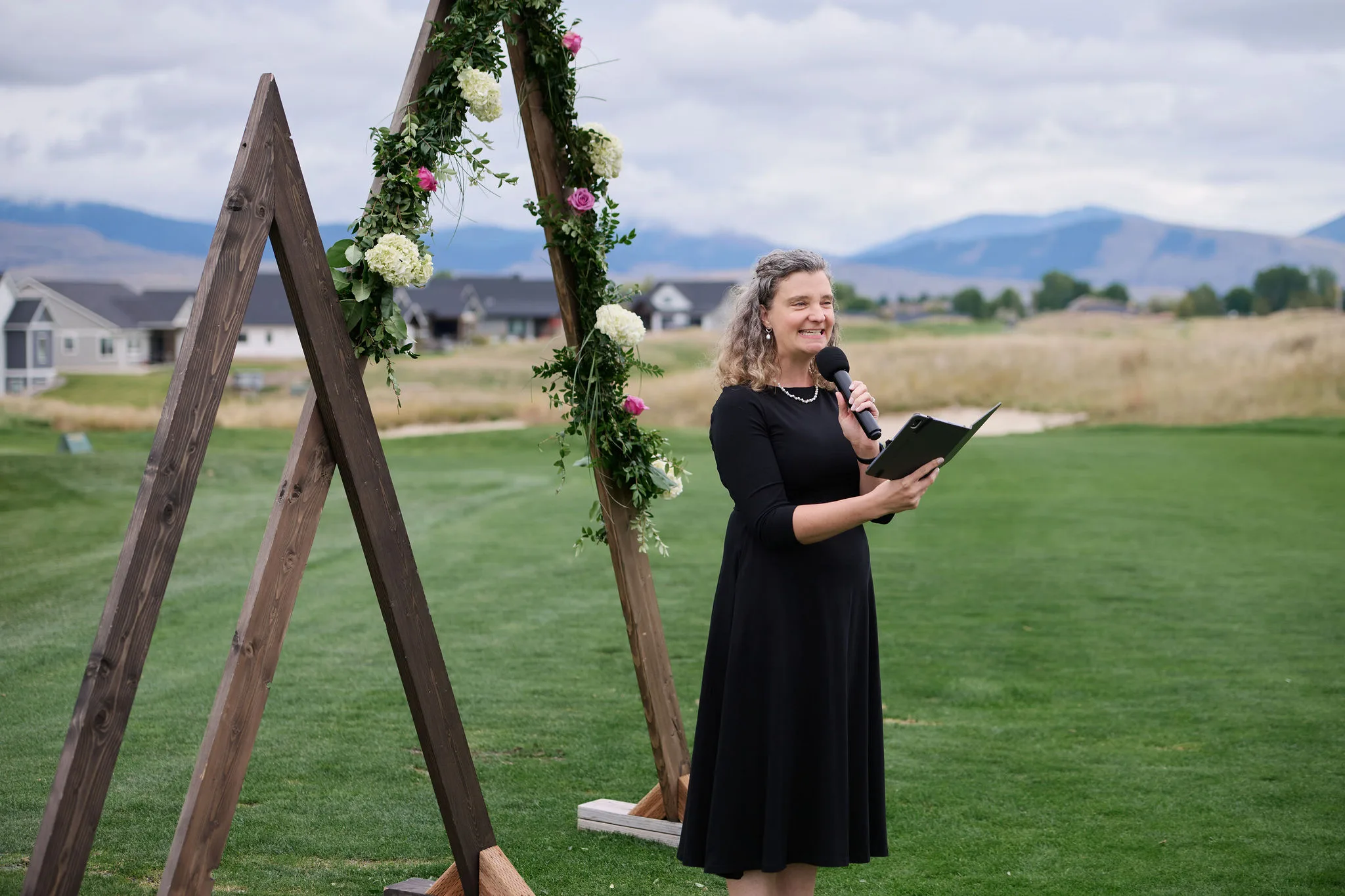 Officiant Courtney leading a wedding ceremony in Missoula, Montana