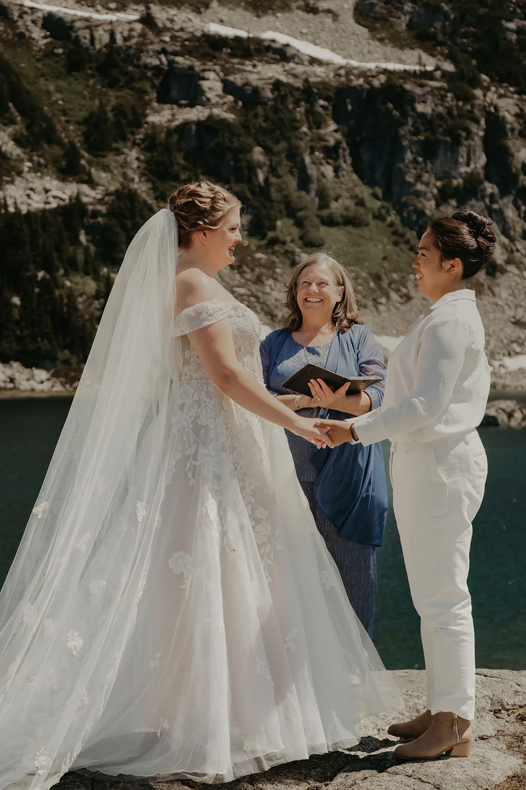 Officiant Rhona at Domminique and Jasmine's helicopter elopement, Erica Miller Photography